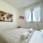 Lejlighed Bilocale Nuovo Vicino Al Centro - La Casa Di Isa *